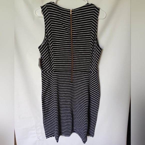 Crown & Ivy Dress Size 10 Color Black & White Striped - Picture 2 of 10